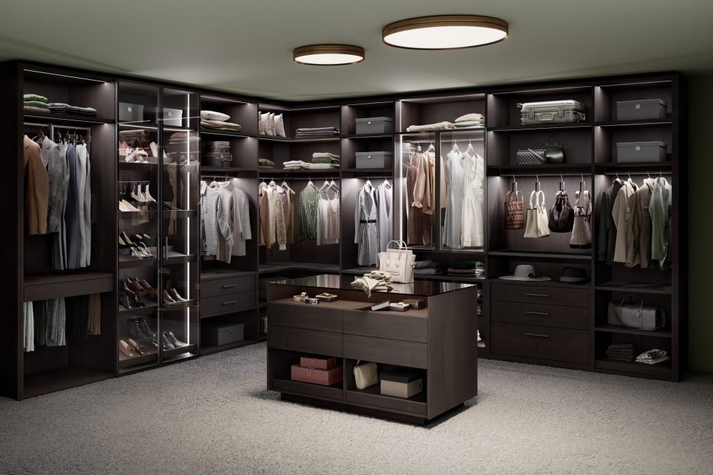 Begehbarer Kleiderschrank